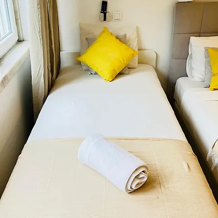 - Marques De Pombal Проживание в семье *