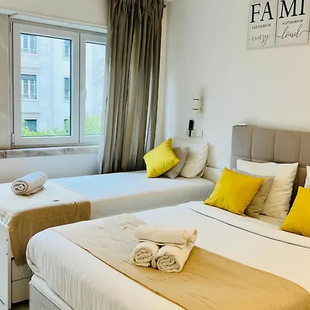 - Marques De Pombal Homestay Lisbon